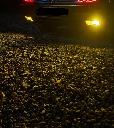 لامپ هدلایت خودرو مدل C6 H3 بسته دو عددی