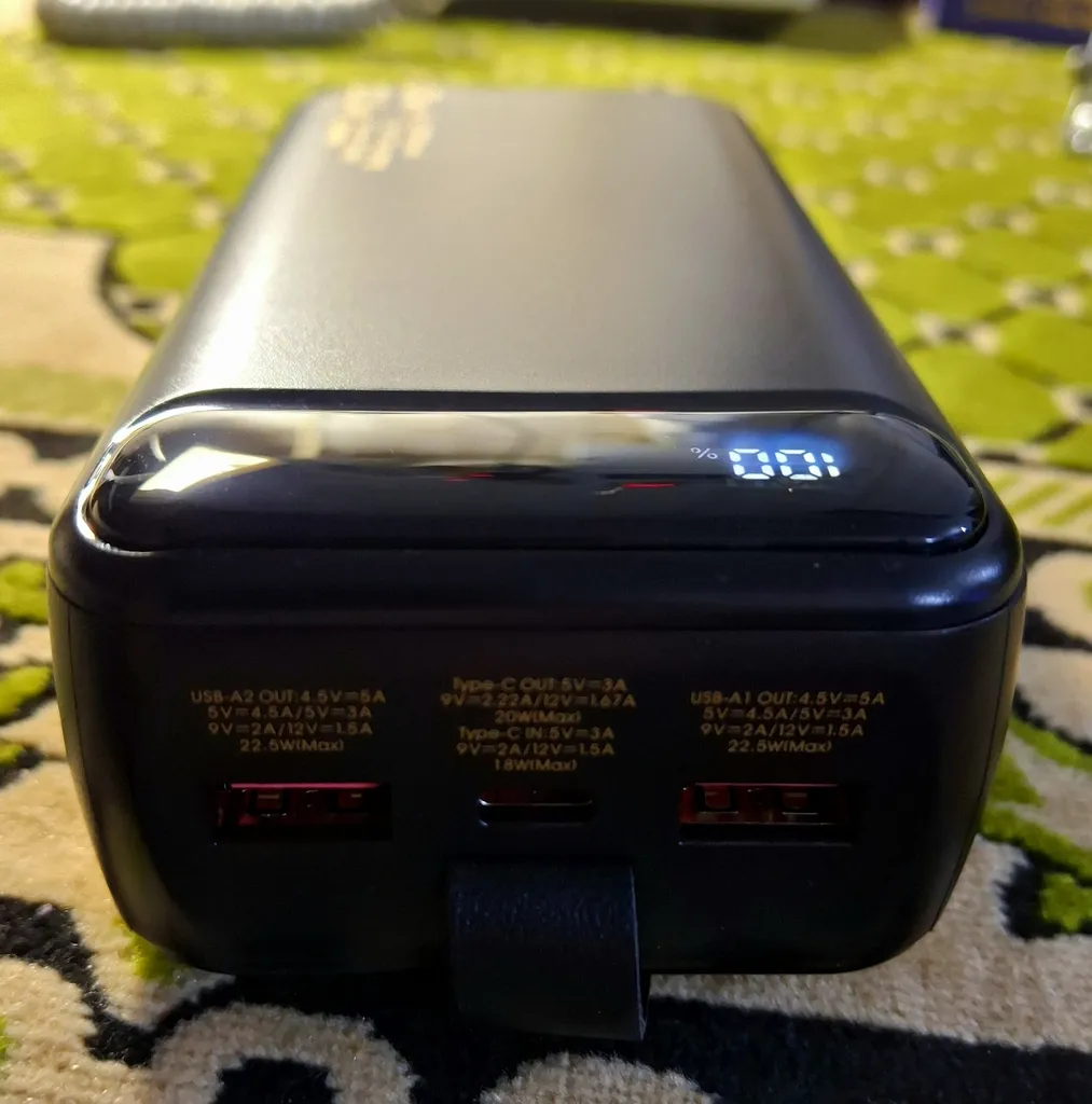 پاوربانک 22.5 وات ریمکس مدل RPP-660 ظرفیت 30000 میلی آمپر ساعت