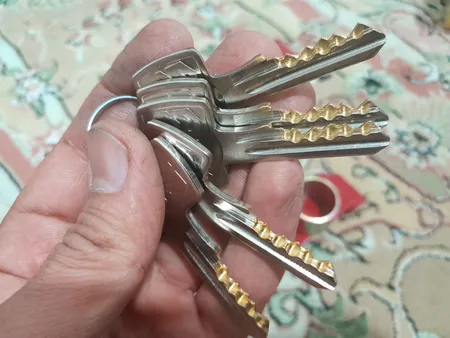 قفل حیاطی منیر صنعت مدل پله ای کالی 10 ساچمه