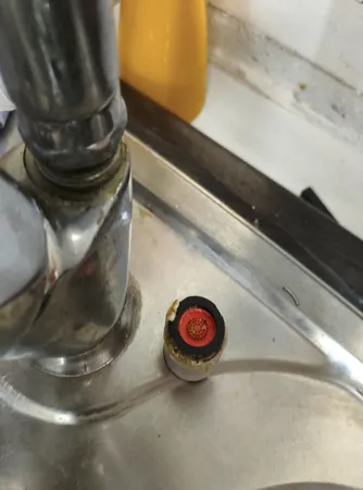 سرشیر آب آی کیو مدل چرخشی مفصل دار بازویی کد Steel-360