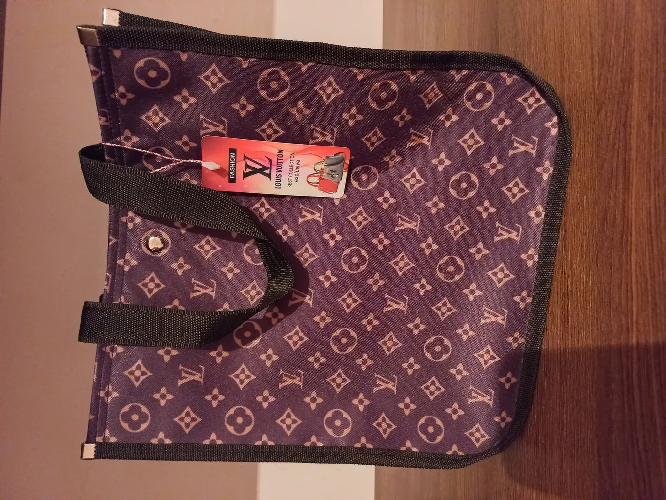 ساک دستی مدل دکمه‌ای کد LV5312