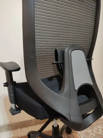 صندلی مدیریتی کادی نو مدل پشت توری VIP