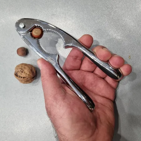 گردو و فندق شکن مدل FZ-714