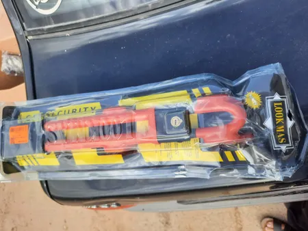 قفل فرمان خودرو مدل F-22