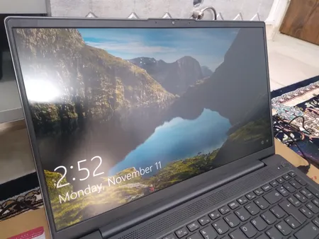 لپ تاپ 15.6 اینچی لنوو مدل IdeaPad 5 15IAL7-i5 1235U-16GB DDR4-512GB SSD-MX550-IPS