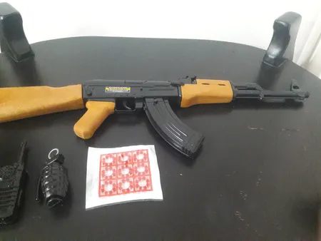 تفنگ اسباب بازی گلدن گان مدل AK-47
