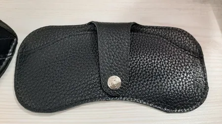 کیف عینک زیگزا مدل BLACH