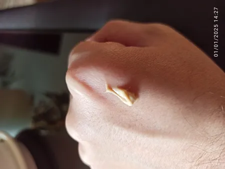 کرم روشن کننده سیمازر مدل 9 حجم 50 میلی لیتر