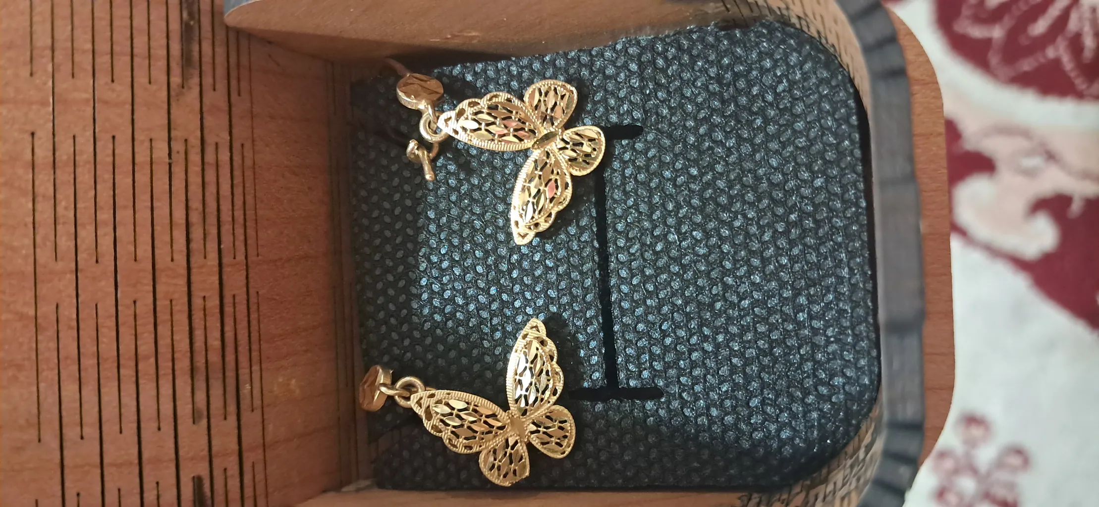 گوشواره طلا کم اجرت ۱۸ عیار گالری طلا و شمش برلیان مدل پروانه ۲۰۲۵