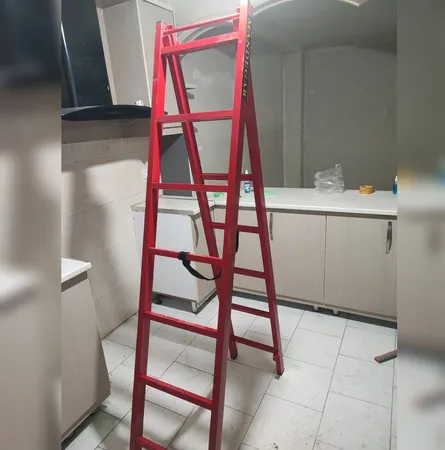 نردبان 14 پله ماندگار مدل صدف به همراه پایه تعادل