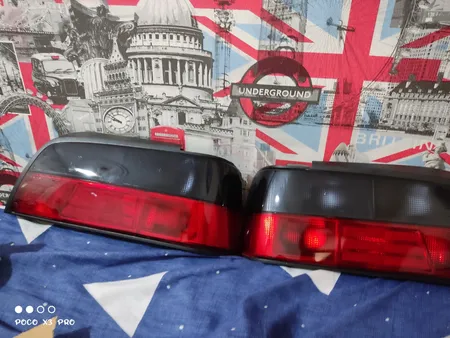 چراغ عقب مدل km23 مناسب برای پژو پارس ELX بسته 2عددی