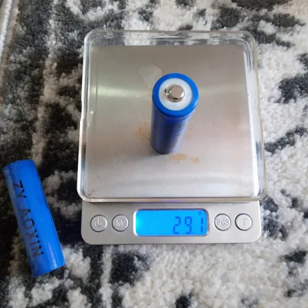 باتری لیتیوم یون قابل شارژ اسمال سان مدل S37 ظرفیت 3800 میلی آمپر ساعت