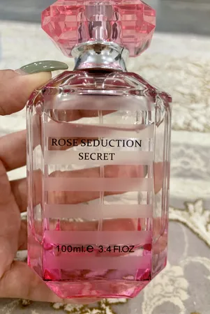 ادو پرفیوم زنانه فراگرنس ورد مدل Rose Seduction Secret حجم 100 میلی لیتر