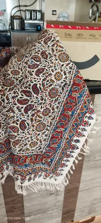 سفره قلمكار عطريان طرح گل بته كد G378