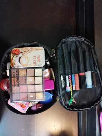 کیف لوازم آرایش زنانه مدل 4060-BN