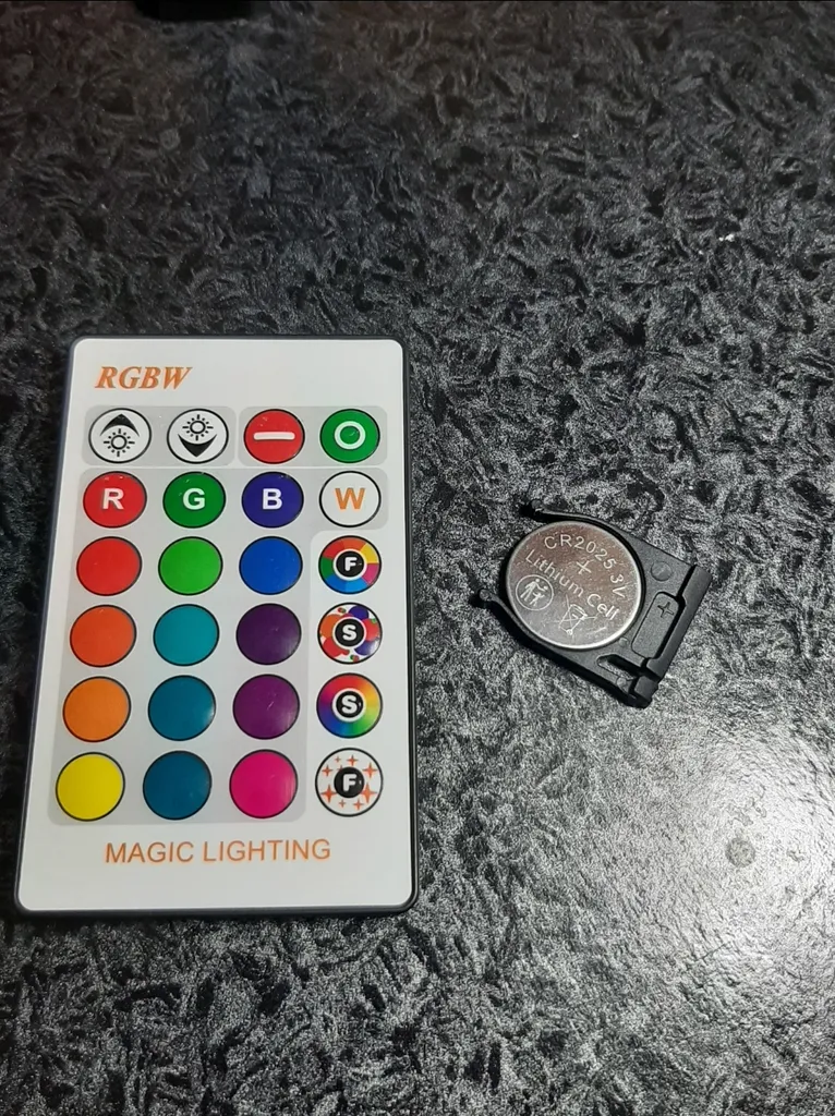 لامپ ال ای دی 18 وات مدل RGB پایه E27