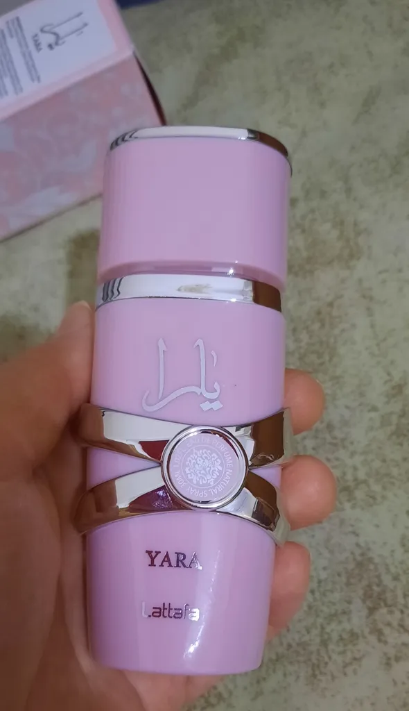 ادو پرفیوم زنانه لطافه مدل یارا با رایحه خنک و شیرین حجم 30 میلی‌لیتر