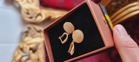 گوشواره طلا 18 عیار زنانه طلای مستجابی مدل آوا تراش کد 16