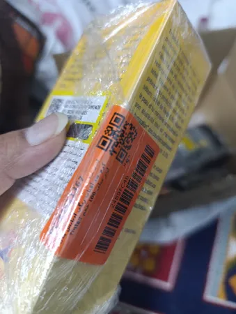 کرم ضد آفتاب رنگی آدنایس مدل Tinted حجم 100 میلی لیتر