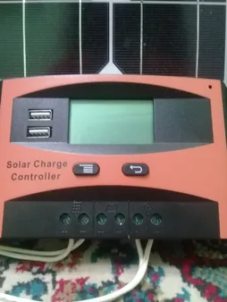 کنترل کننده دیجیتال شارژ خورشیدی 10 آمپر مدل PWM102