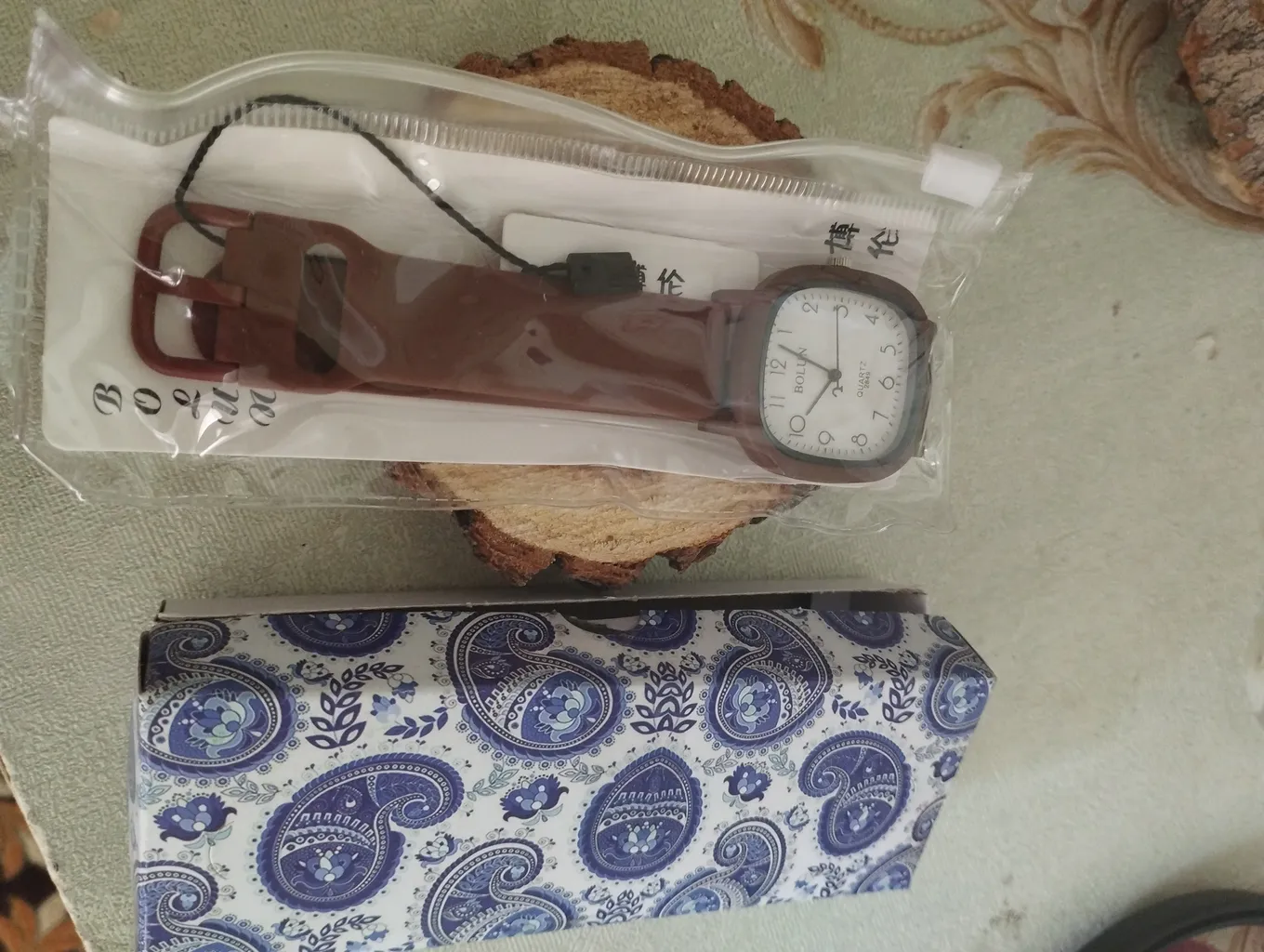 ساعت مچی عقربه ای زنانه و مردانه بولون مدل 2849  کد DB25