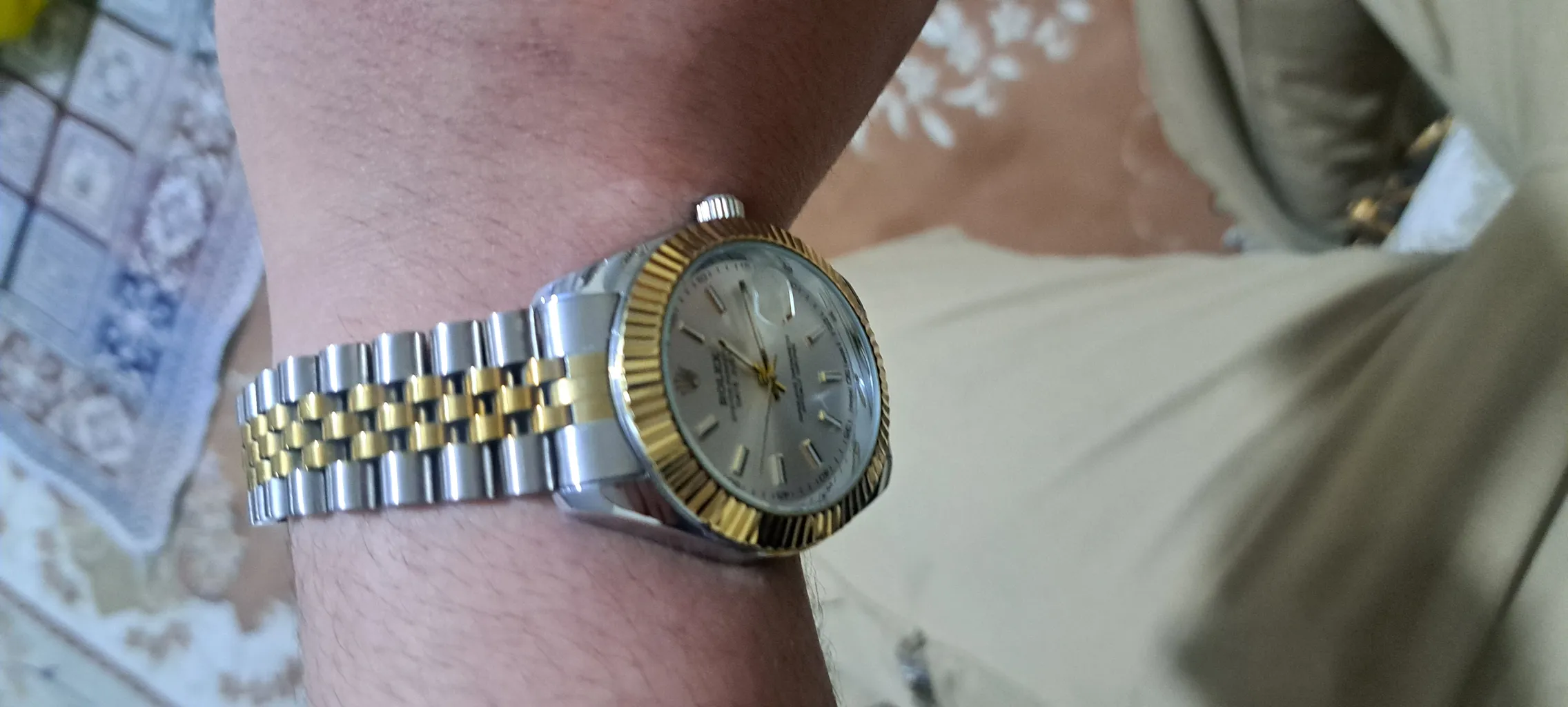 ست ساعت مچی عقربه ای زنانه و مردانه  مدل دیت جاست خطی ساده کد sfs01