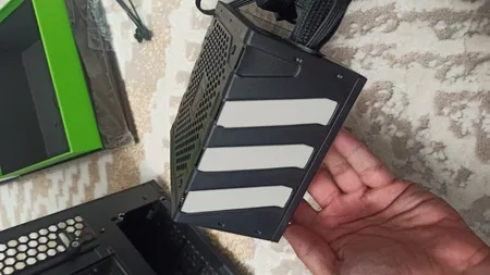 منبع تغذیه کامپیوتر گرین مدل GP600A-GED