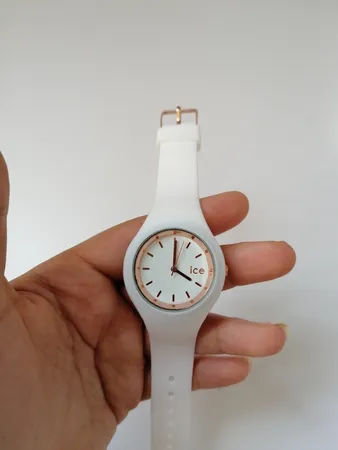 ساعت مچی عقربه ای زنانه مدل IS 2933-SE-RZ