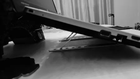 پایه نگهدارنده لپ تاپ مدل LT-01