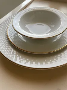 تجریه خرید سرویس غذاخوری 102 پارچه چینی زرین ایران سری رادیانس مدل زرین درجه عالی