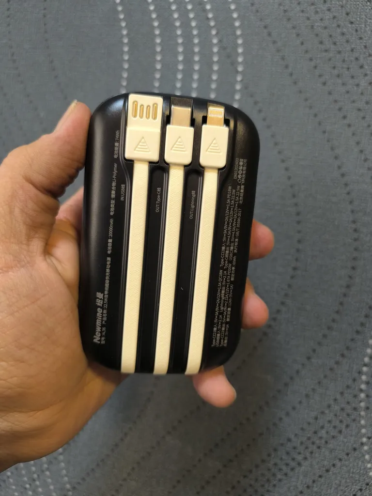 پاوربانک نیوماین مدل AL36 ظرفیت 20000 میلی آمپر ساعت