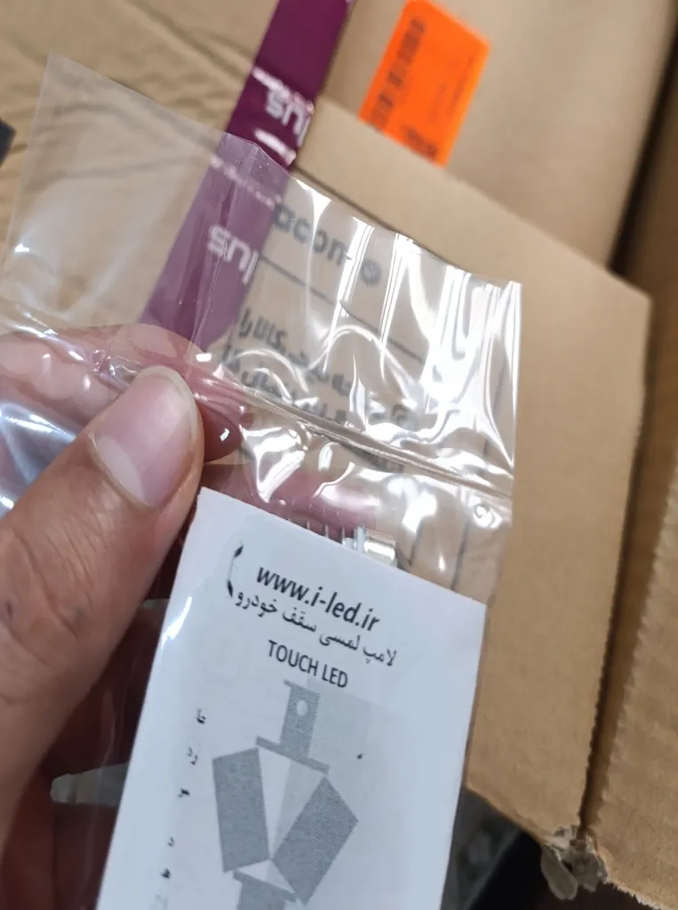 لامپ هوشمند ال ای دی لمسی سقف خودرو آی لد مدل +CT007 مناسب برای پراید