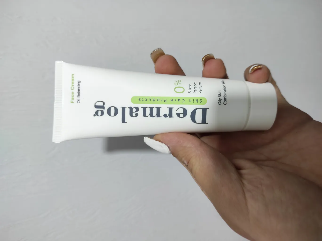 کرم مرطوب کننده درمالوگ مدل  Oil Balancing حجم 50 میلی لیتر