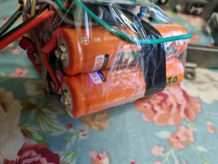 باتری لیتیوم یون قابل شارژ اسمال سان کد 18650 ظرفیت 2200 میلی آمپرساعت بسته 5 عددی