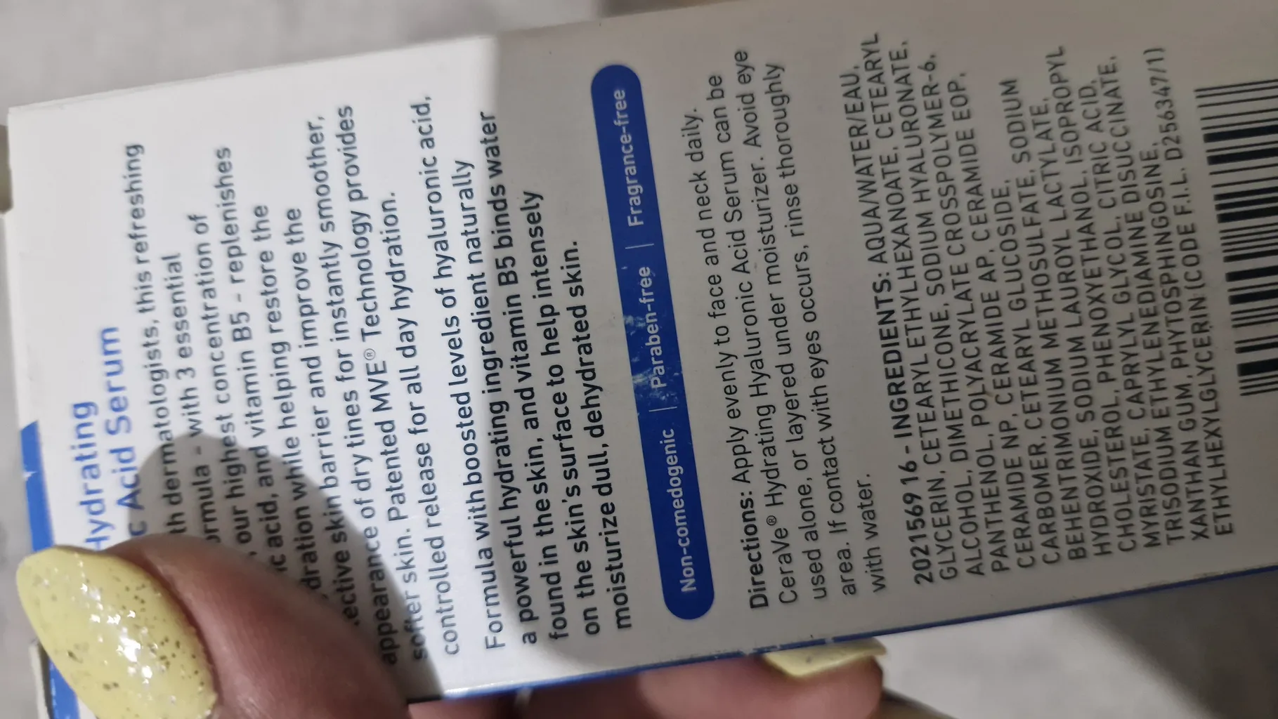 سرم پوست سراوی مدل HYDRATING HYALURONIC ACID حجم 30 میلی لیتر