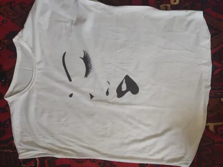 تیشرت زنانه طرح نگاه کد 105