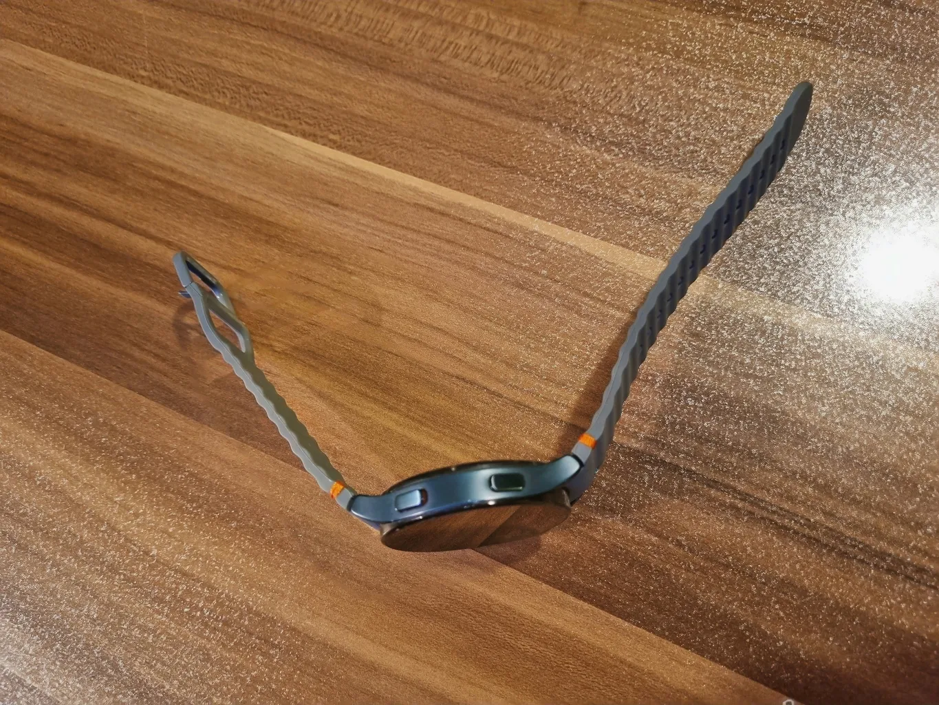 بند رینیکا مدل Watch 7 Sport مناسب برای ساعت هوشمند سامسونگ Galaxy Watch 7 / 7 FE / 6 / 6 Classic / 5 / 5 Pro / 4 / 4 Classic