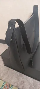 تجریه خرید کیف دوشی زنانه چرم آراهمراه مدل W18