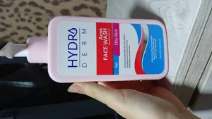 تجریه خرید ژل شست‌وشوی صورت هیدرودرم مدل Acne مناسب پوست‌های چرب حجم 350 میلی‌لیتر