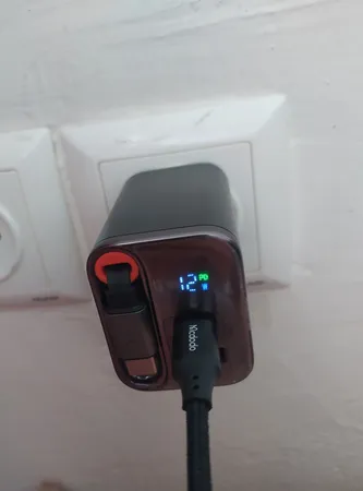 شارژر دیواری 67 وات مک دودو مدل CH-4100 به همراه کابل متصل به بدنه USB-C