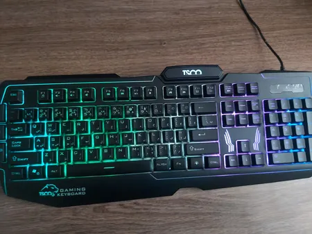 کیبورد گیمینگ تسکو مدل TK 8121، سوییچ ممبران، Full-Size، نورپردازی LED RGB