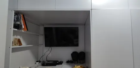 پایه دیواری تلویزیون تی وی آرممدل tvarm TB43 مناسب برای تلوزیون 22 تا 43 اینچ