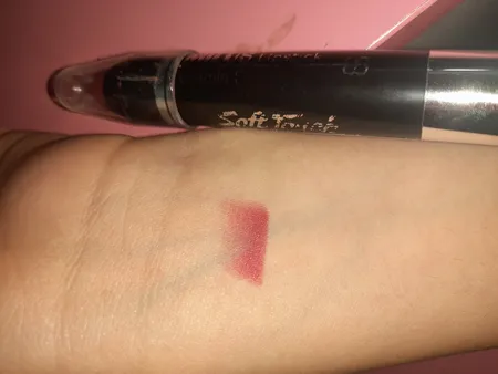 رژ لب مدادی میلوس شماره 23