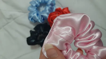 کش مو زنانه مدل اسکرانچی ساتن بسته 4 عددی