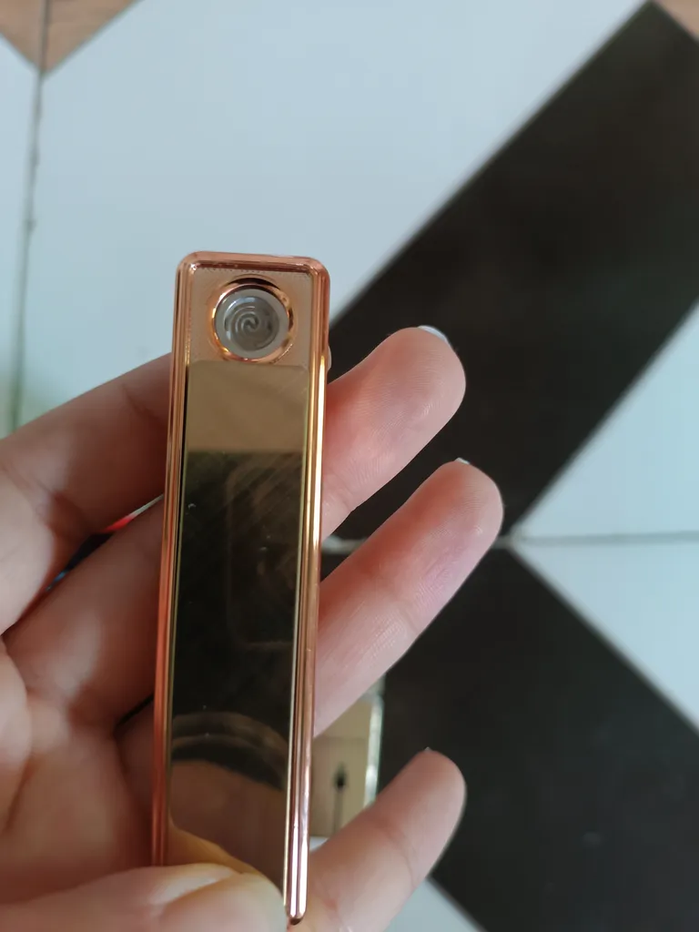 فندک مدل المنتی سیگر شارژی