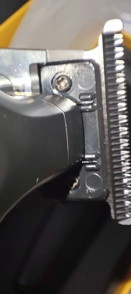 ماشین اصلاح موی صورت کیمی مدل KM-2299