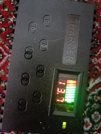 نمایشگر میزان شارژ باطری مدل A001