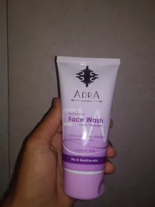 تجریه خرید ژل شستشوی صورت آدرا مخصوص پوست های حساس حجم 150 میلی لیتر