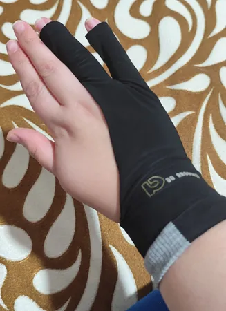 دستکش طراحی مدل B2L