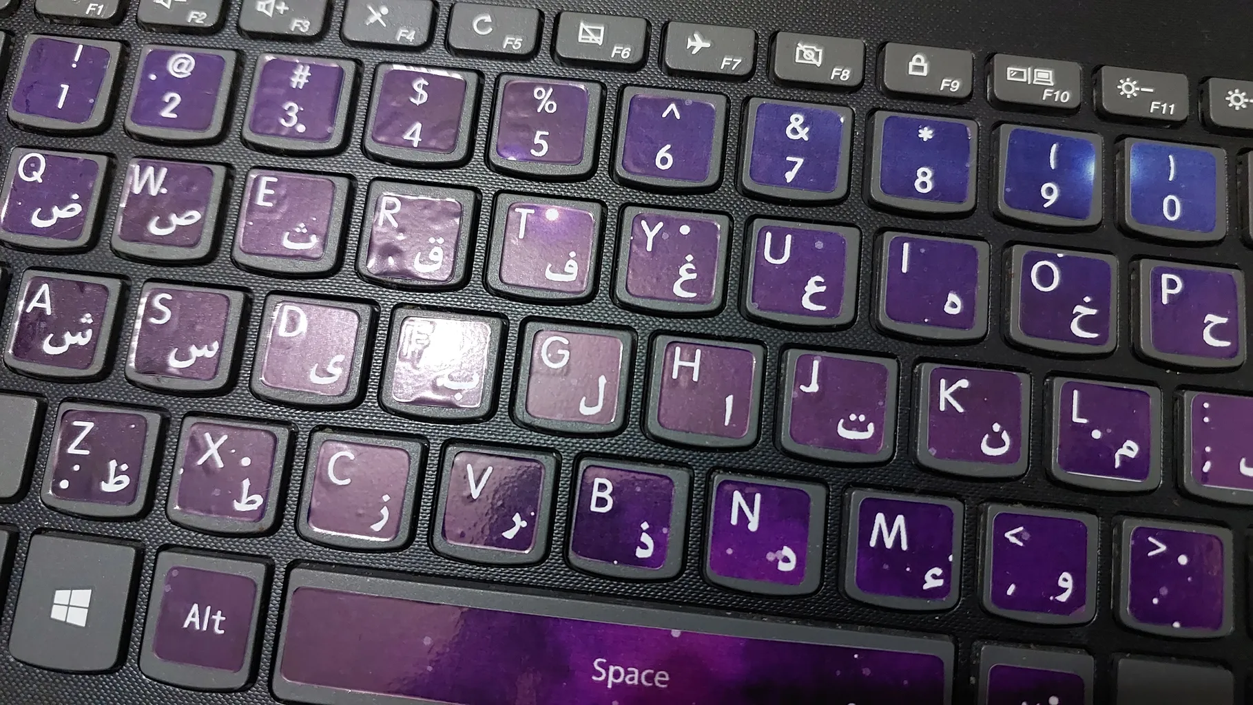 استیکر لپ تاپ کد sp-ace01 به همراه برچسب حروف فارسی کیبورد